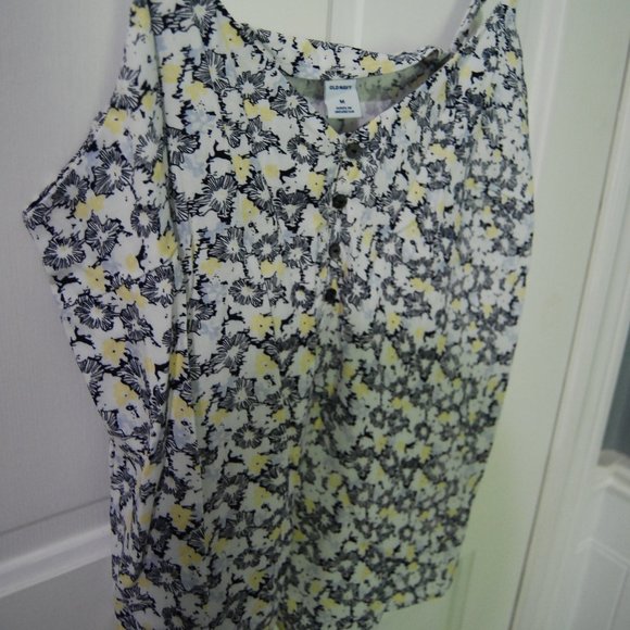 Old Navy NWT floral tank - Picture 1 of 6
